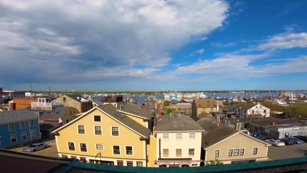 New Bedford Historiska Centrum Antenn Utsikt Med Hamn Och Fiskebåtar — Stockvideo