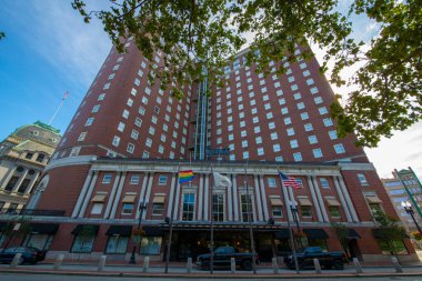 Providence Biltmore oteli 1922 yılında Providence şehir merkezindeki Dorrance Caddesi 11 numarada inşa edilmiştir. Bu bina Providence Otel 'den mezun oldu.. 