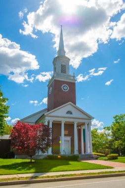 Newton Birleşik İsa Kilisesi Eliot Kilisesi UCC Newton, Massachusetts MA, ABD 'deki 474 Centre Street' te.  