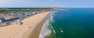 Hampton Beach panorama hava manzarası Ocean Boulevard ve Hampton Beach State Park 'taki tarihi rıhtım binaları, New Hampshire NH, ABD.