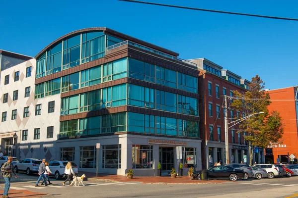 Portland, Maine ME, ABD 'deki Old Port şehrindeki Market Caddesi' ndeki 93. Özel Ev Caddesi 'ndeki tarihi ticari bina..