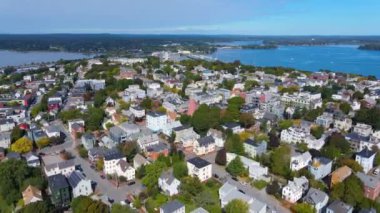 Portland Gözlemevi 'nin Portland, Maine ME, ABD' deki Munjoy Hill 'deki 138 Congress Caddesi' ndeki görüntüsü. Bu gözlemevi 1807 yılında inşa edilmiş tarihi bir deniz sinyal kulesidir.. 