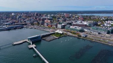 Portland Eski Liman ve Fore River 'ın Portland şehir merkezindeki hava görüntüsü, Maine ME, ABD. 