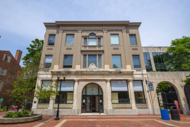 Salem Five Cents Savings Bank at 210 Essex Street pedestrian street at Central Street in Historic city center of Salem, Massachusetts MA, USA. 