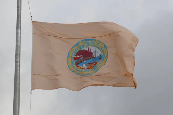 Flagget Til Portsmouth Foran Portsmouth City Hall Portsmouth New Hampshire – stockfoto