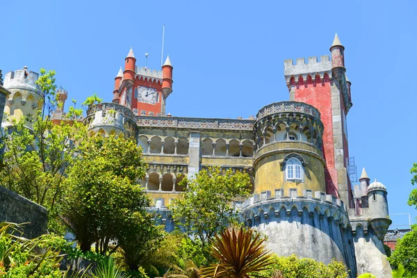 佩纳国家宫 葡萄牙语 Palacio Nacional Pena 是葡萄牙辛特拉的一座浪漫主义宫殿 佩纳国家宫 Pena National Palace — 图库照片