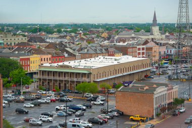 Kentsel Outfitters Alışveriş Merkezi 408 N Peters Caddesi Conti Caddesi, French Quarter, New Orleans, Louisiana LA, ABD.