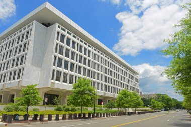 Washington DC şehir merkezindeki 2001 C Street NW Modern ofis binası, ABD. 