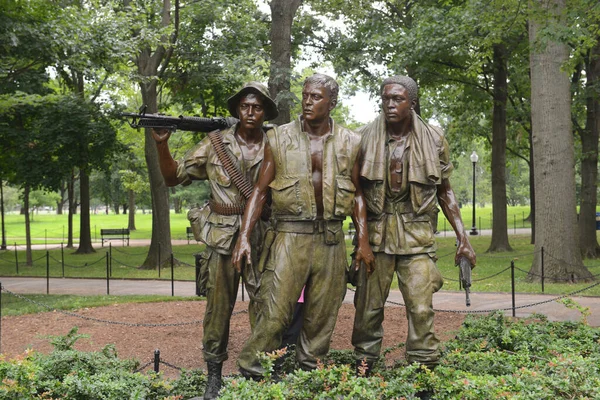 Three Soldiers Vietnam Veterans Memorial Washington Usa — Stock Photo, Image