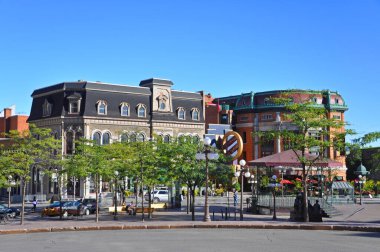 Eski Quebec Şehri Dünya Mirası Alanı, Quebec QC, Kanada 'daki Saint-Jean Caddesi, 954 numaradaki tarihi ticari bina.. 