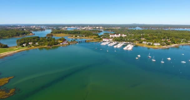 Yazın Piscataqua Nehri Nin Ağzındaki Portsmouth Limanı Üzerinde Uçarken New — Stok video