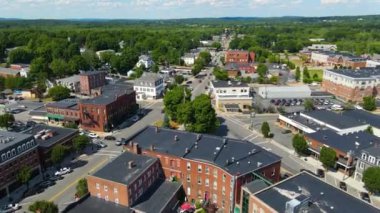 Westborough tarihi şehir merkezinin Worcester County, Massachusetts MA, ABD 'deki Main Street ve South Street' teki hava manzarası.