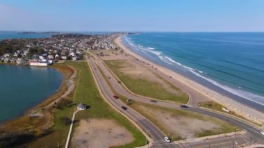 Nantasket Plajı, Weir Nehri ve Hingham Körfezi Aeral Manzaralı Hull, Massachusetts MA, ABD 'de sonbahar yeşillikleri.