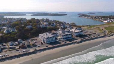 Nantasket Plajı, Weir Nehri ve Hingham Körfezi Aeral Manzaralı Hull, Massachusetts MA, ABD 'de sonbahar yeşillikleri.