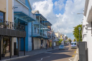 Nassau Atari Salonu 'nun tarihi şehir merkezi Nassau, New Providence Adası, Bahamalar' daki Bay Caddesi 'nde tarihi bir ticari binada..  