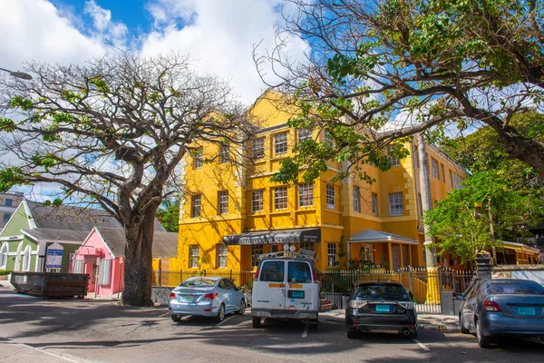 巴哈马新普罗维登斯岛拿骚市中心历史性建筑 议会广场20号 — 图库照片