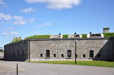 Quebec Ulusal Tarih Sitesi 'nden La Citadelle Quebec, Quebec QC, Kanada. Kale, Eski Quebec Dünya Mirası Alanının Tarihi Bölgesi 'nde bulunuyor.. 