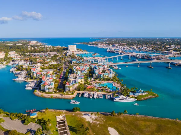 Harborside Villas Flygutsikt Och Paradise Island Bridge Vid Nassau Harbour — Stockfoto