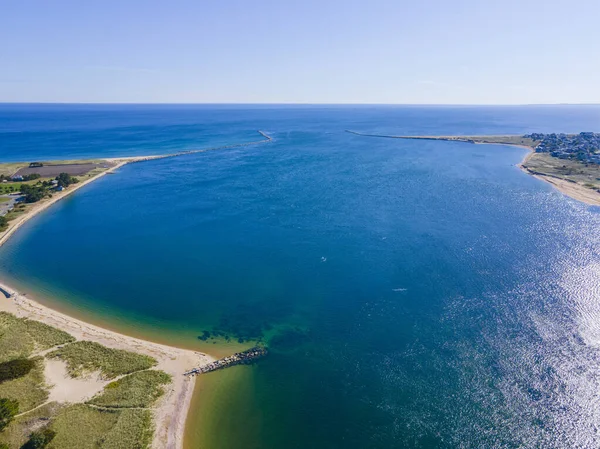 Merrimack Nehri, Salisbury kasabası ile Massachusetts MA, ABD 'nin Newburyport şehri arasında Atlantik Okyanusu' na uzanır.. 