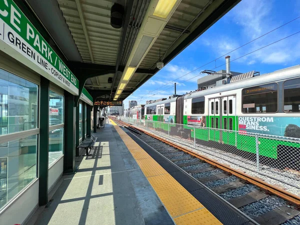 Boston Metro Mbta Kinki Sharyo Type Train Science Park West — Stock Photo, Image