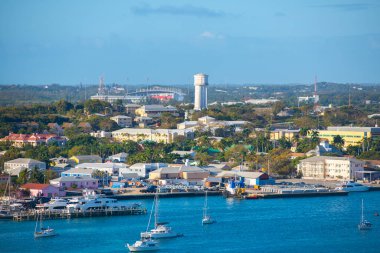 Nassau tarihi şehir merkezi ve Nassau Limanı, Nassau, New Providence Adası, Bahamalar.