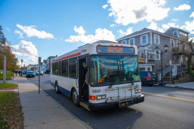 GATRA (Greater Attleboro Taunton Regional Transit Authority), ABD 'nin Massachusetts MA kentinin tarihi şehir merkezinde Court Caddesi üzerindeki otobüs.. 