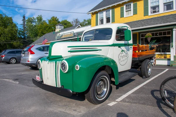 Camioneta Antigua Ferns Country Store Centro Histórico Carlisle Massachusetts — Foto de Stock