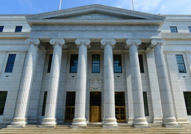 New York Temyiz Mahkemesi 1842 yılında Albany, New York State NY, ABD 'de Yunan Uyanışı tarzında inşa edilmiştir..