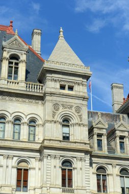 New York State Capitol binası Albany şehir merkezinde, New York, New York, ABD. Bu bina 1867 'de Romanesque Revival ve Neo-Rönesans tarzıyla inşa edildi..