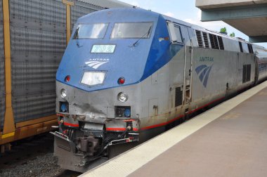 Amtrak General Electric GE P42DC Genesis Lokomotif, William F. Walsh Syracuse, New York Eyaleti NY, ABD Bölgesel Taşımacılık Merkezi 'nde..