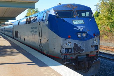 Amtrak General Electric GE P42DC Genesis Lokomotif, William F. Walsh Syracuse, New York Eyaleti NY, ABD Bölgesel Taşımacılık Merkezi 'nde..