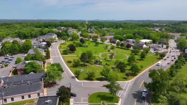 Burlington Historic Town Center Aerial View Summer Including Town Common — Vídeos de Stock