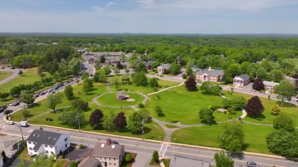 Burlington Historic Town Center Aerial View Summer Including Town Common — Vídeos de Stock