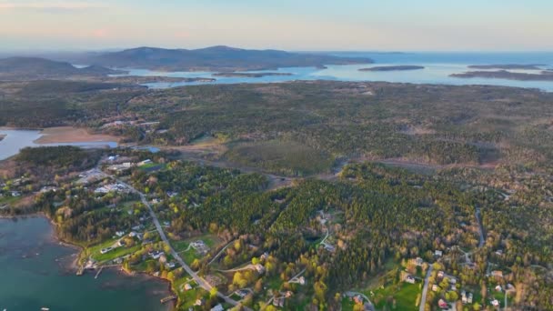 Bass Limanı Köy Hava Manzarası Gün Batımında Acadia Ulusal Parkı — Stok video