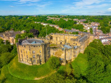 Durham Castle is a Norman style castle in the historic city center of Durham, England, UK. The Durham Castle and Cathedral is a UNESCO World Heritage Site since 1986. 