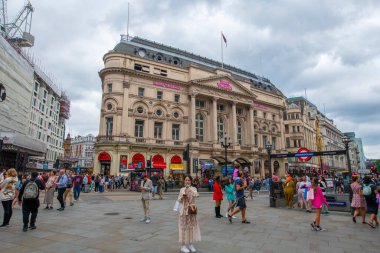 Londra, İngiltere 'deki Westminster şehrindeki Piccadilly Sirki' nde Vücut Dünyaları. 