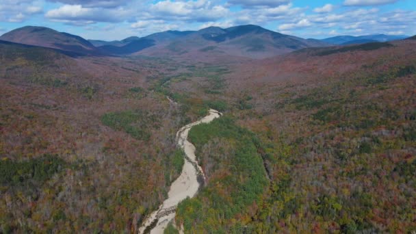 White Mountain National Forest Pemigewasset River Valley Fall Leaves Kancamagus — 비디오