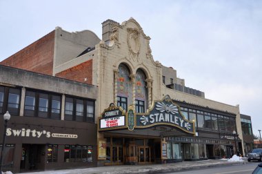 Stanley Tiyatrosu, 1928 yılında Utica şehir merkezindeki 261 Genesee Caddesi üzerinde inşa edilmiş tarihi bir Meksika Barok tarzı tiyatrodur..