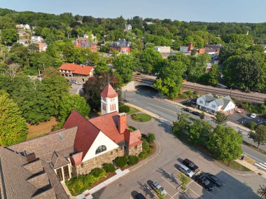Belmont Üniteryen Evrensel Havacılık Bölümü 'ndeki ilk kilise tarihi şehir merkezi Belmont, Massachusetts MA, ABD' de 404 Concord Bulvarı 'nda.. 