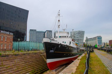 Liverpool pilotu MV Edmund Gardner İngiltere 'nin Liverpool kentindeki Maritime Mercantile City' deki Graving Dock 'a yanaştı. Liverpool Denizcilik Ticaret Şehri UNESCO 'nun Dünya Mirası Alanıdır. 