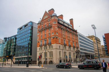 Albion House 1898 yılında Liverpool, Merseyside, İngiltere 'de 30 James Caddesi' nde inşa edilmiştir. Liverpool Denizcilik Ticaret Şehri UNESCO 'nun Dünya Mirası Alanıdır. 