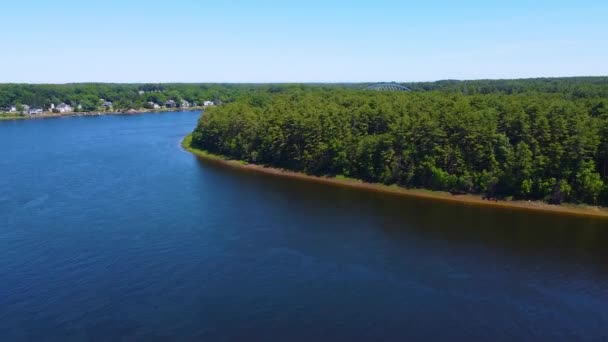 Vista Aérea Del Río Merrimack Verano Entre Ciudad Amesbury Newburyport — Vídeos de Stock