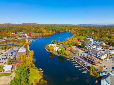 Wolfeboro tarihi şehir merkezi Back Bay Winnipesaukee Gölü hava manzaralı, Wolfeboro, New Hampshire NH, ABD. 