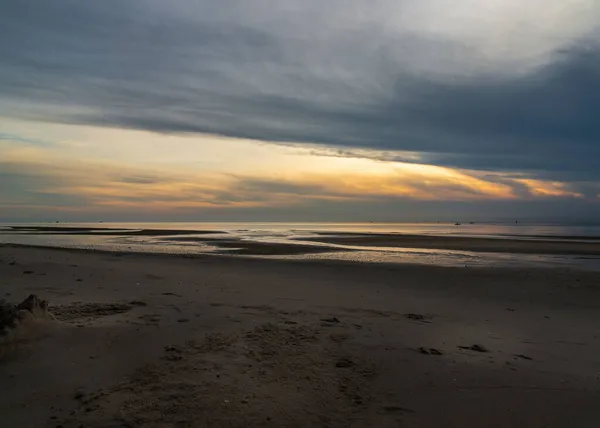 Kora Reggeli Napkelte Tenger Felett Strand Fénymásolás Hely Szelektív Fókusz — Stock Fotó