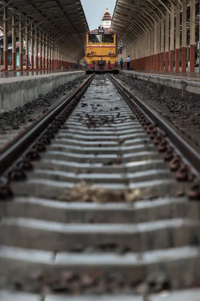 Chiangmai Thailand September 2020 Der Zug Steht Bahnsteig Und Wartet — Stockfoto