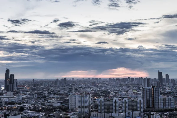 Bangkok Thaiföld Sep 2020 Bangkok Belvárosában Városkép Felhőkarcolók Este Hogy — Stock Fotó