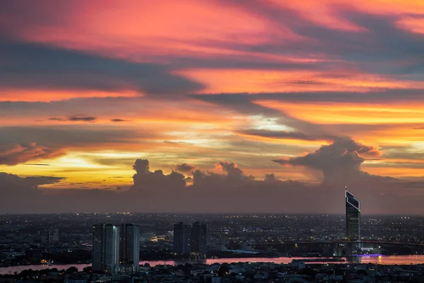 Μπανγκόκ Ταϊλάνδη Σεπ 2021 Φανταστικός Πολύχρωμος Ουρανός Ηλιοβασιλέματος Πάνω Από — Φωτογραφία Αρχείου