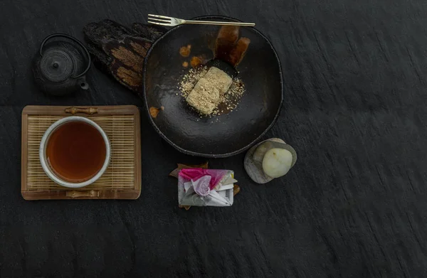 Lanche Tradicional Japonês Warabi Variedade Mochi Com Chá Tradicional Japonês — Fotografia de Stock