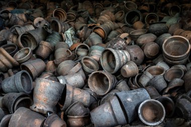 Eskiler 'in fırınında kil çömlek, Tayland' da çömlekçilik..