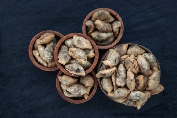 Pansib Tészta Fából Készült Pohárba Töltve Thai Stílusú Gombóc Töltelékkel — Stock Fotó